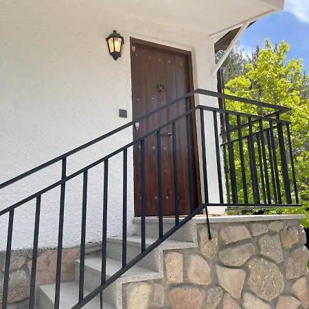 Casa de Férias La Fontanilla En Estación De El Espinar