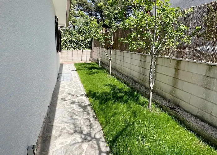 La Fontanilla En Estacion De El Espinar Дом отдыха