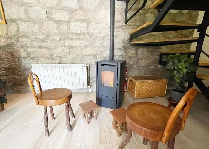 La Fontanilla En Estacion De El Espinar 세고비아